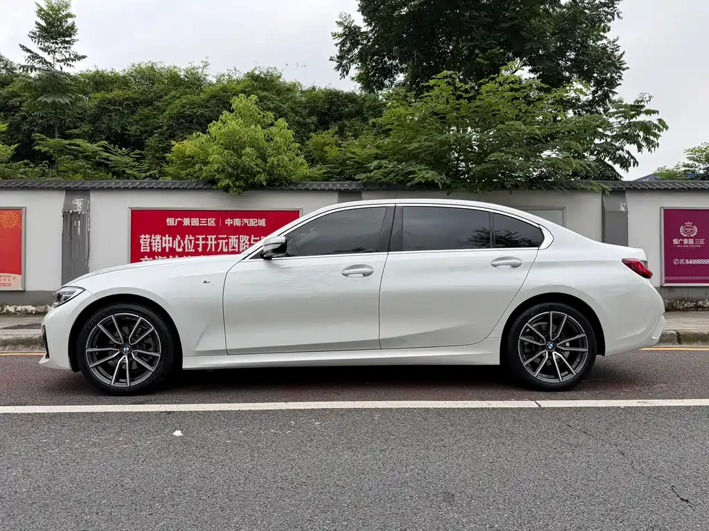 BMW 3 Series 2022