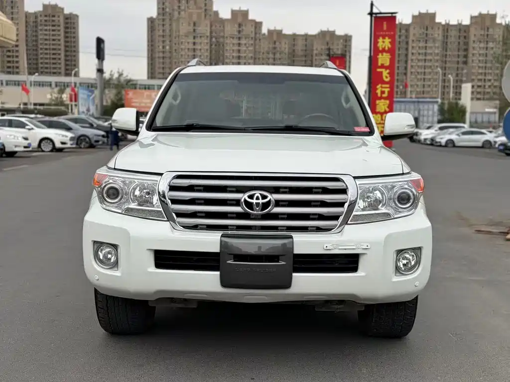 Toyota Land Cruiser 2013 — фото 2