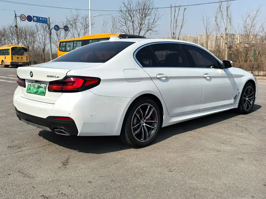 BMW 5 Series New Energy 2021 — фото 11