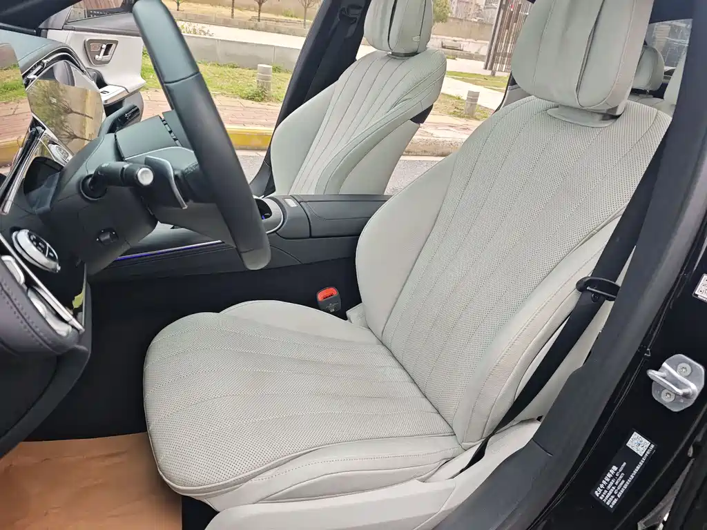 Mercedes-Benz E-Class 2024