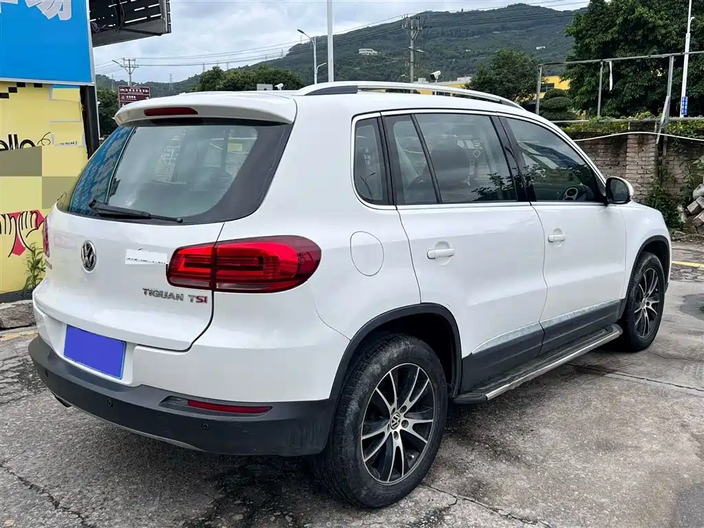 Volkswagen Tiguan 2015 — фото 4