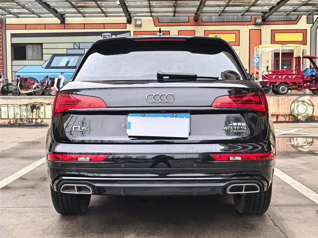 Audi Q5L 2023 — фото 18