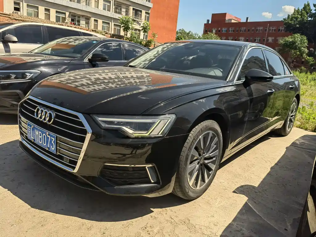Audi A6L 2021 — фото 1