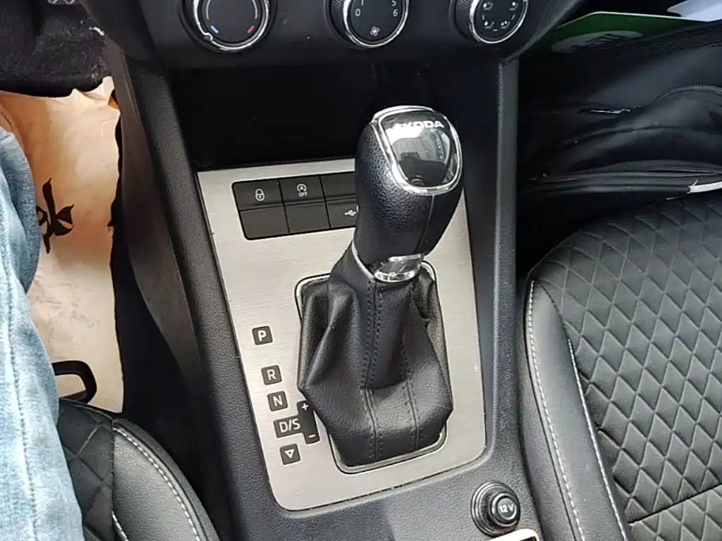 Skoda Octavia 2020 — фото 14