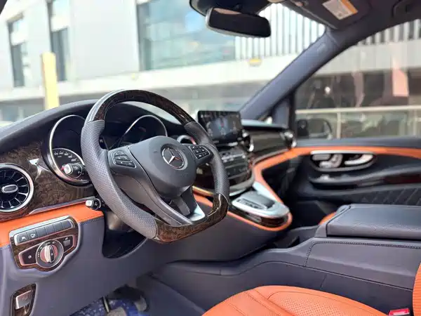 Mercedes-Benz V-Class 2023