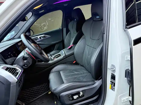 BMW XM 2024