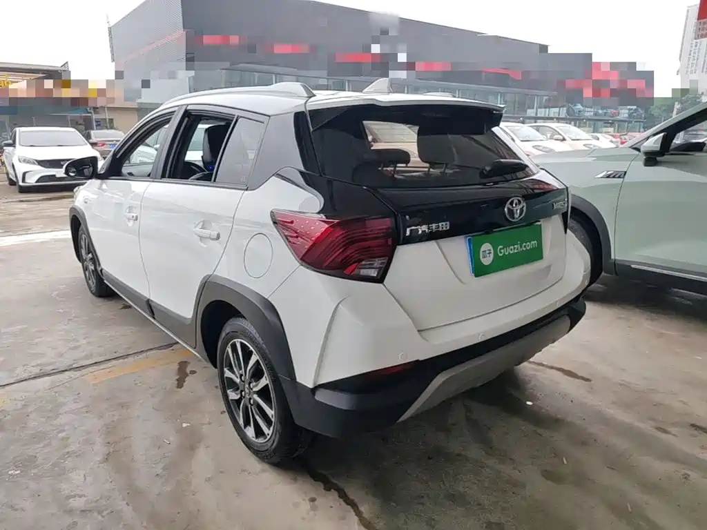 Toyota Yaris L 2020 — фото 23
