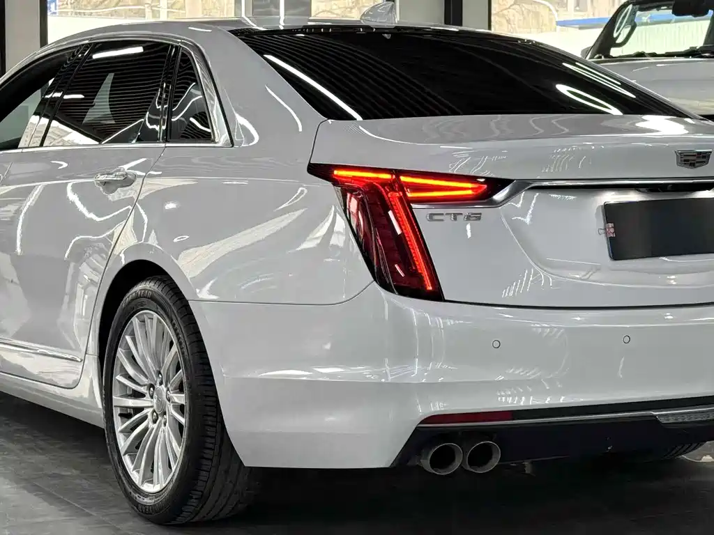 Cadillac CT6 2022 — фото 5