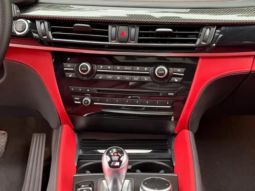 BMW X5 M 2017 — фото 16