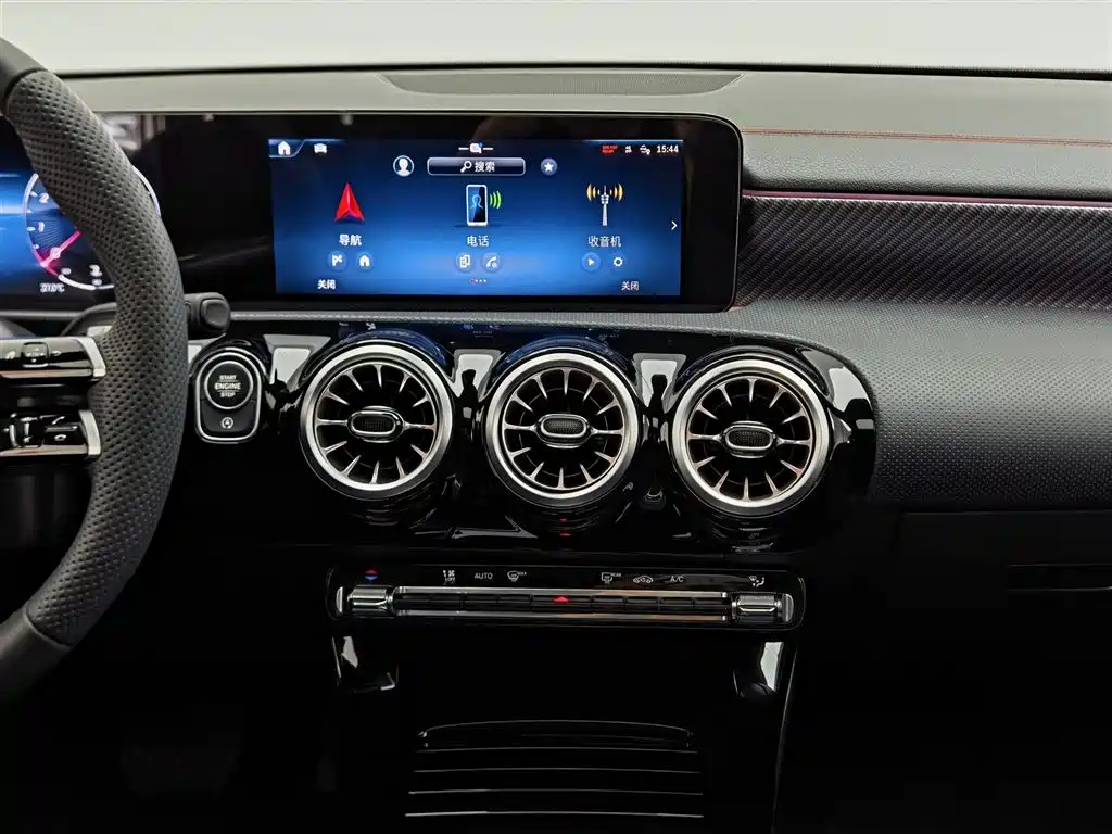 Mercedes-Benz A-Class 2025 — фото 12