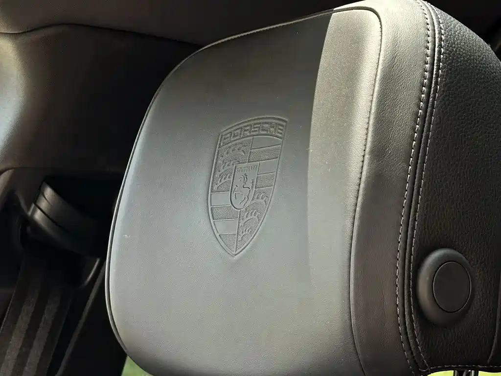 Porsche Macan 2021 — фото 27