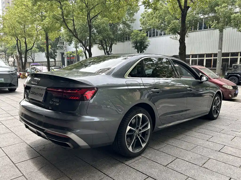Audi A4L 2021