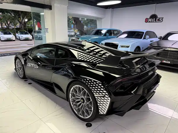 Lamborghini Huracan 2022