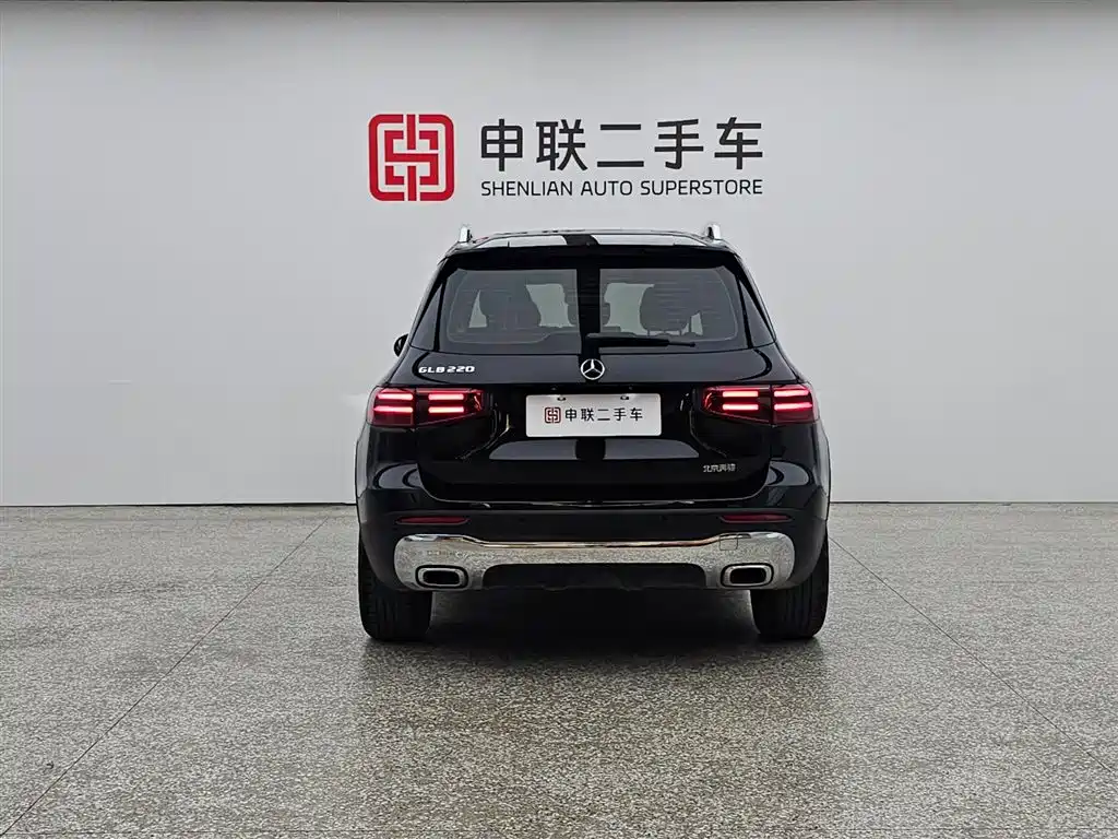 Mercedes-Benz GLB 2023 — фото 4