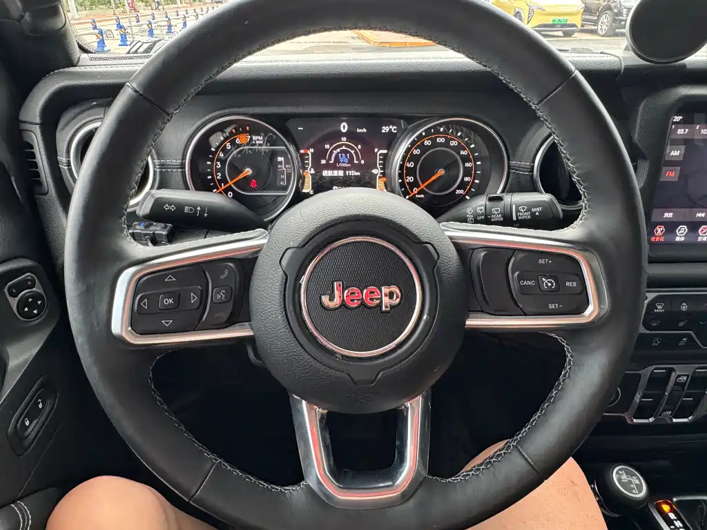 Jeep Wrangler 2019 — фото 17