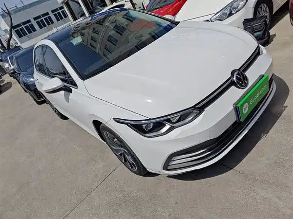 Volkswagen Golf 2021