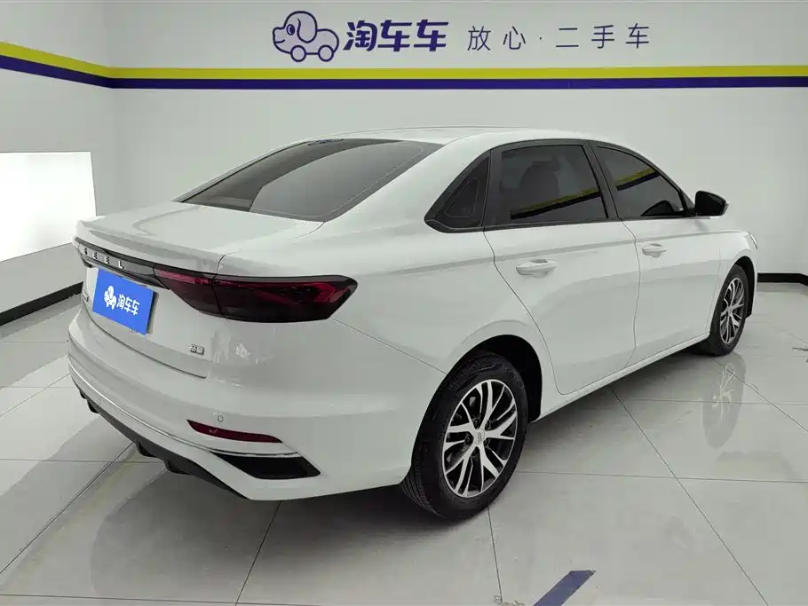Geely Emgrand 2023 — фото 3