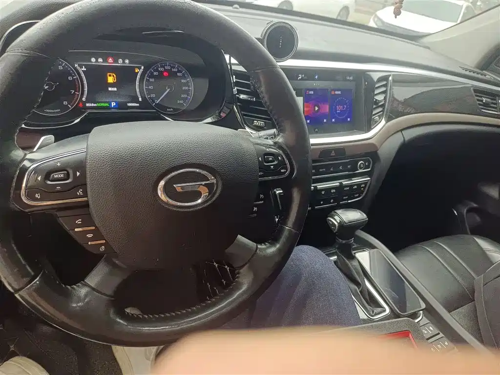 GAC Motor Trumpchi GS8 2018 — фото 10