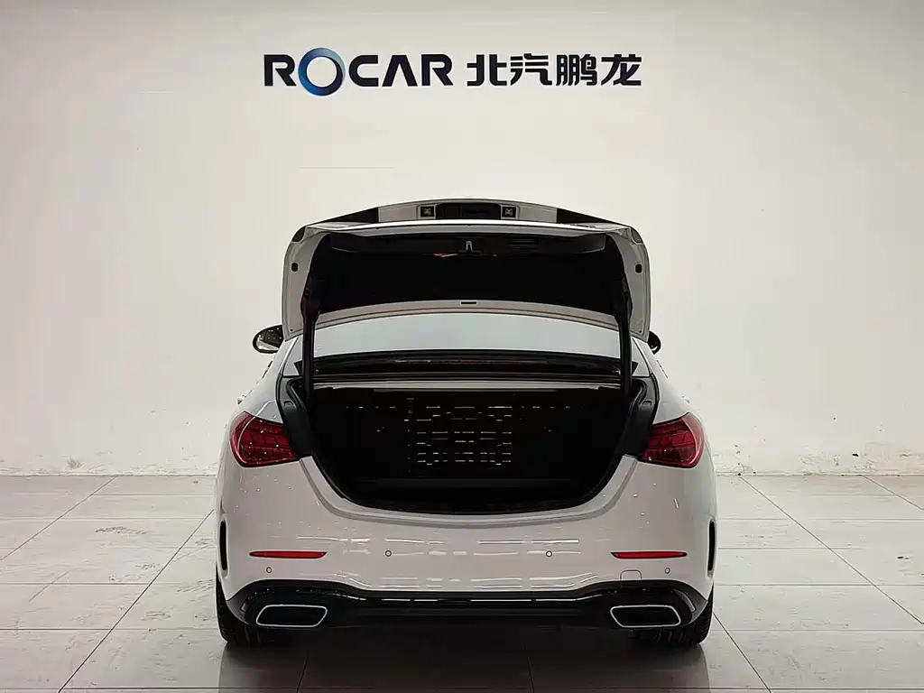 Mercedes-Benz C-Class 2023