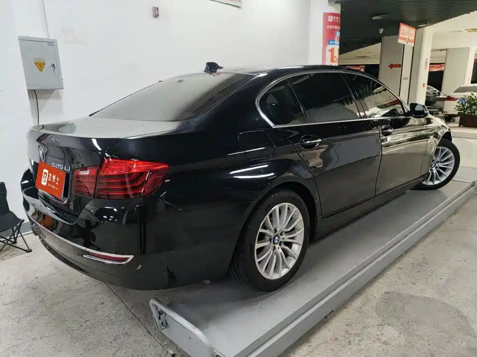 BMW 5 Series 2016