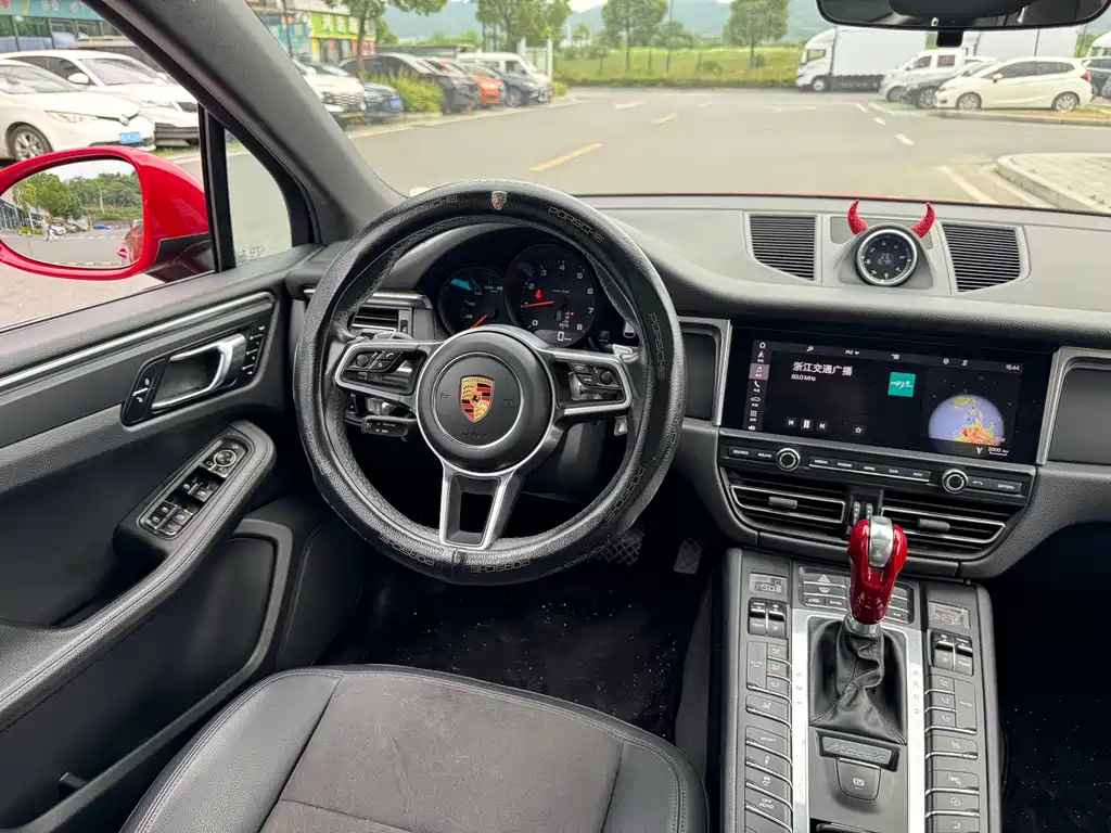 Porsche Macan 2019 — фото 7
