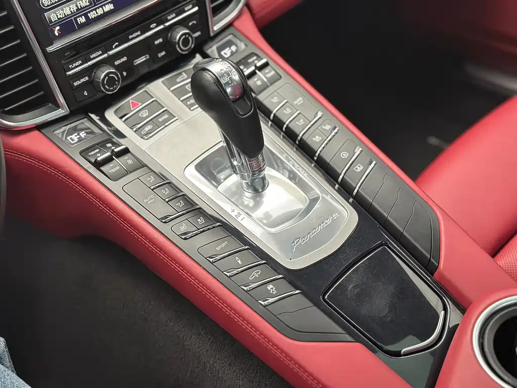 Porsche Panamera 2016 — фото 27