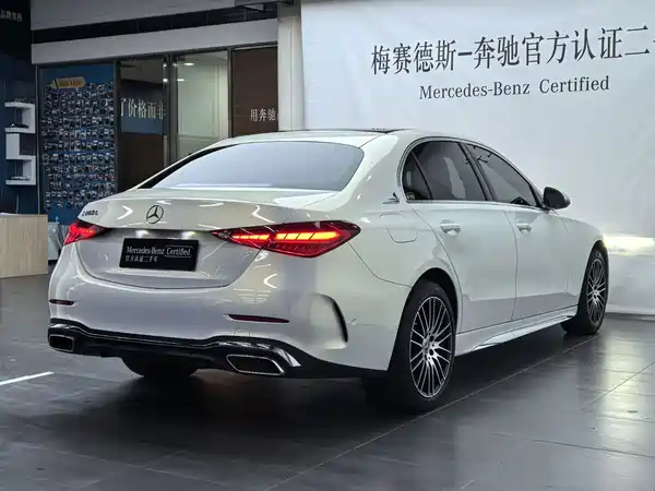 Mercedes-Benz C-Class 2024