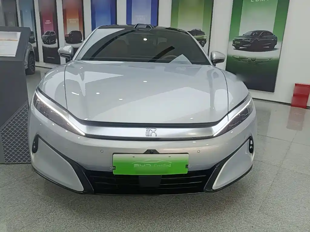 BYD Han L 2025