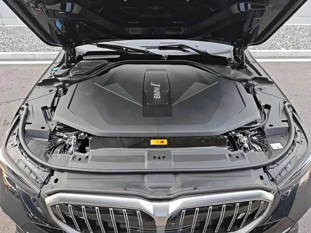 BMW i5 2025 — фото 13