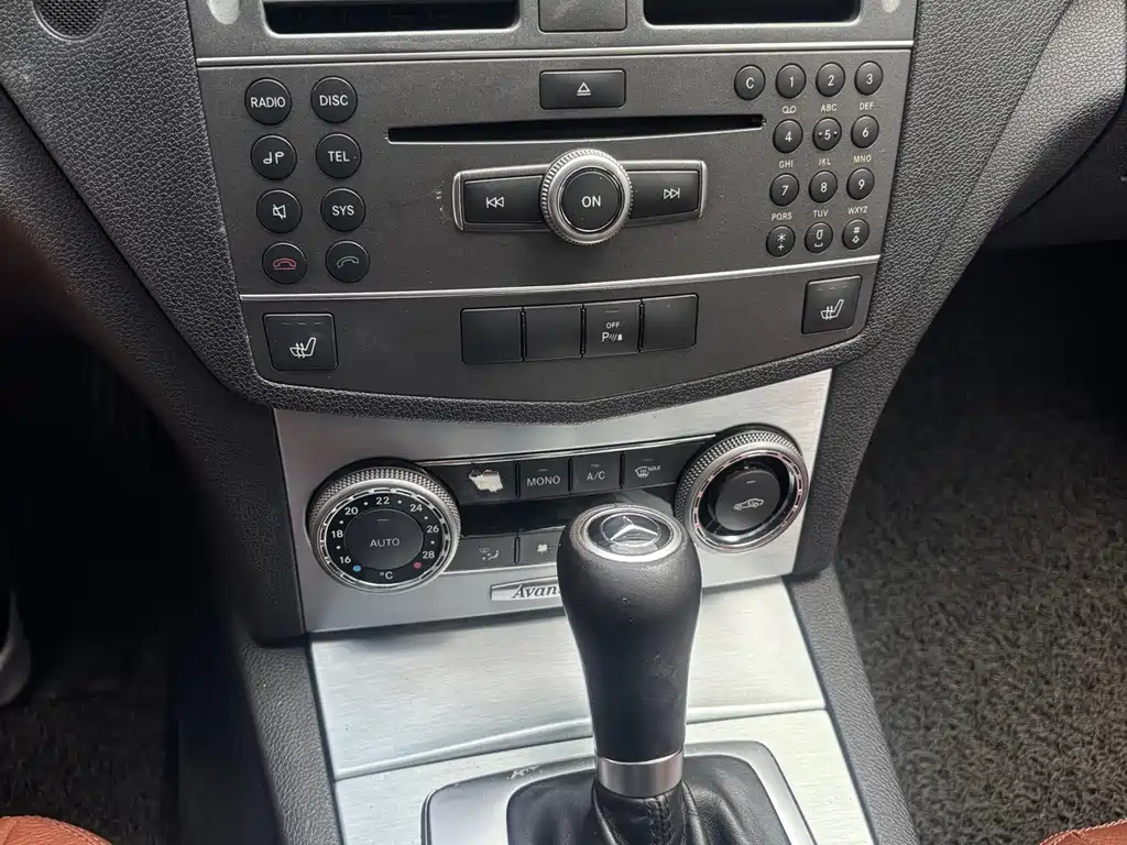 Mercedes-Benz C-Class 2011