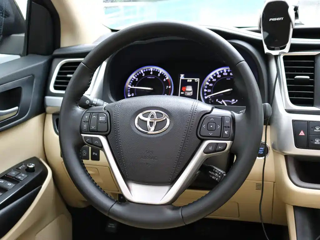 Toyota Highlander 2019 — фото 12