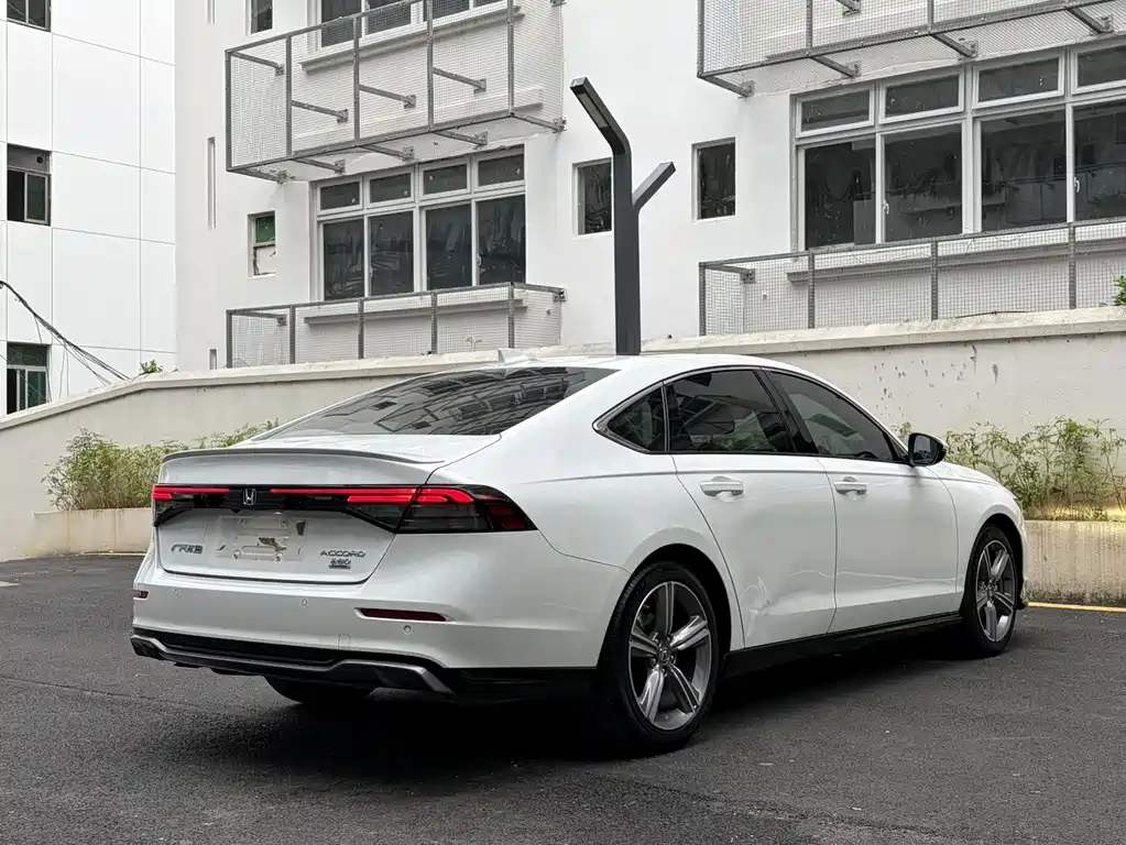 Honda Accord 2024 — фото 13