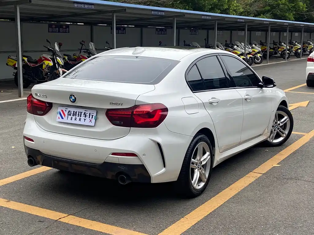 BMW 1 Series 2023