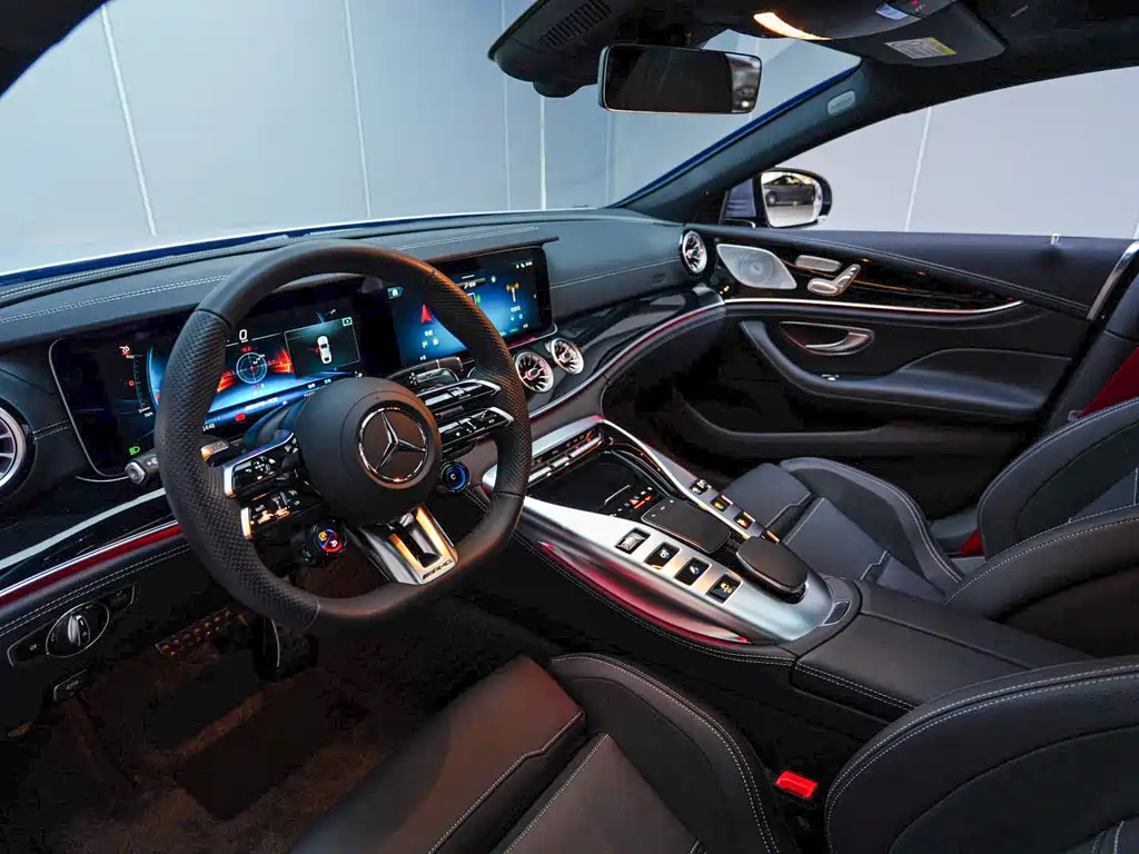 Mercedes-Benz AMG GT 2025 — фото 9