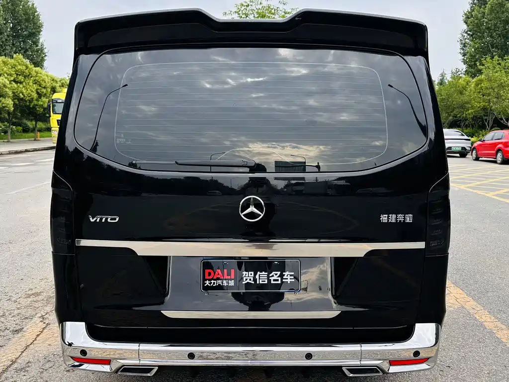 Mercedes-Benz Vito 2024 — фото 19