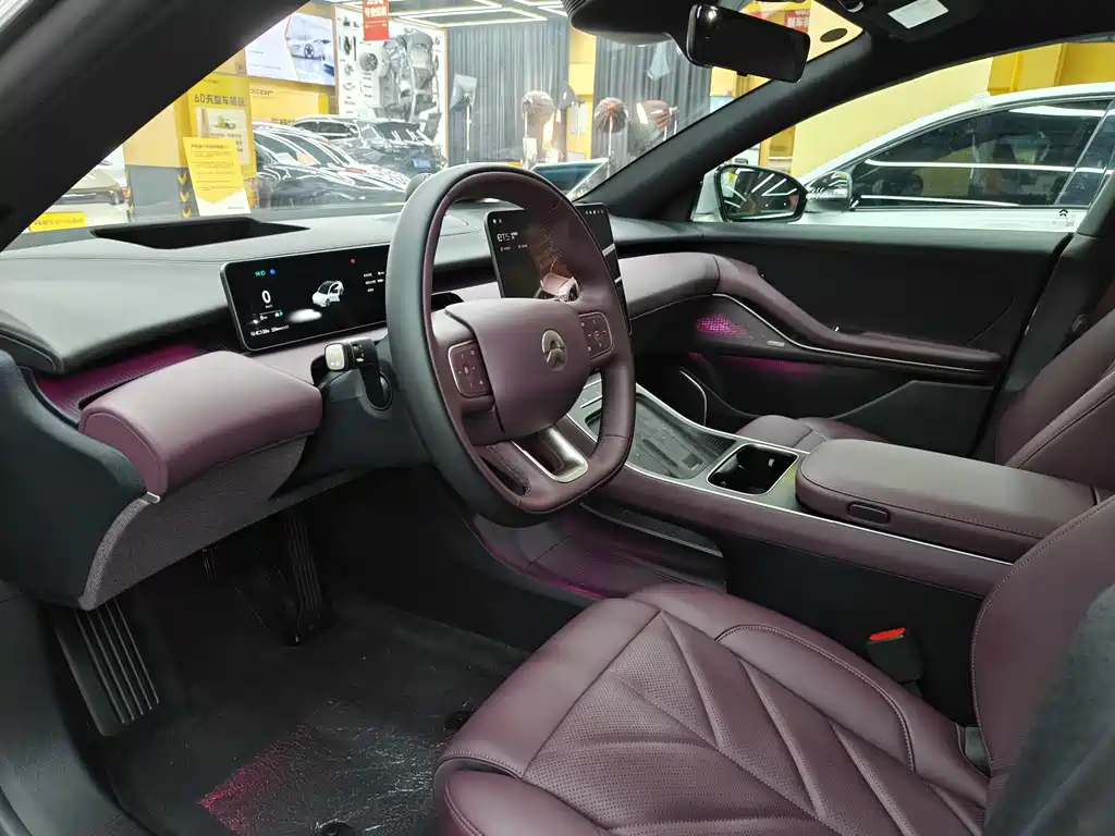NIO ET5 2025