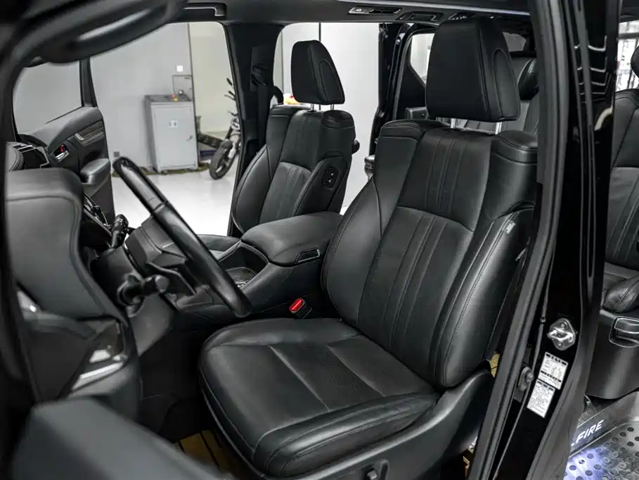Toyota Vellfire 2022 — фото 21