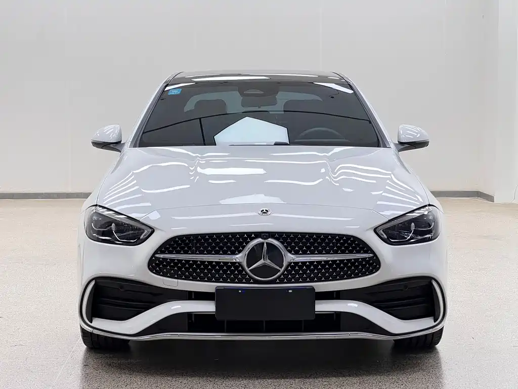 Mercedes-Benz C-Class 2025 — фото 2
