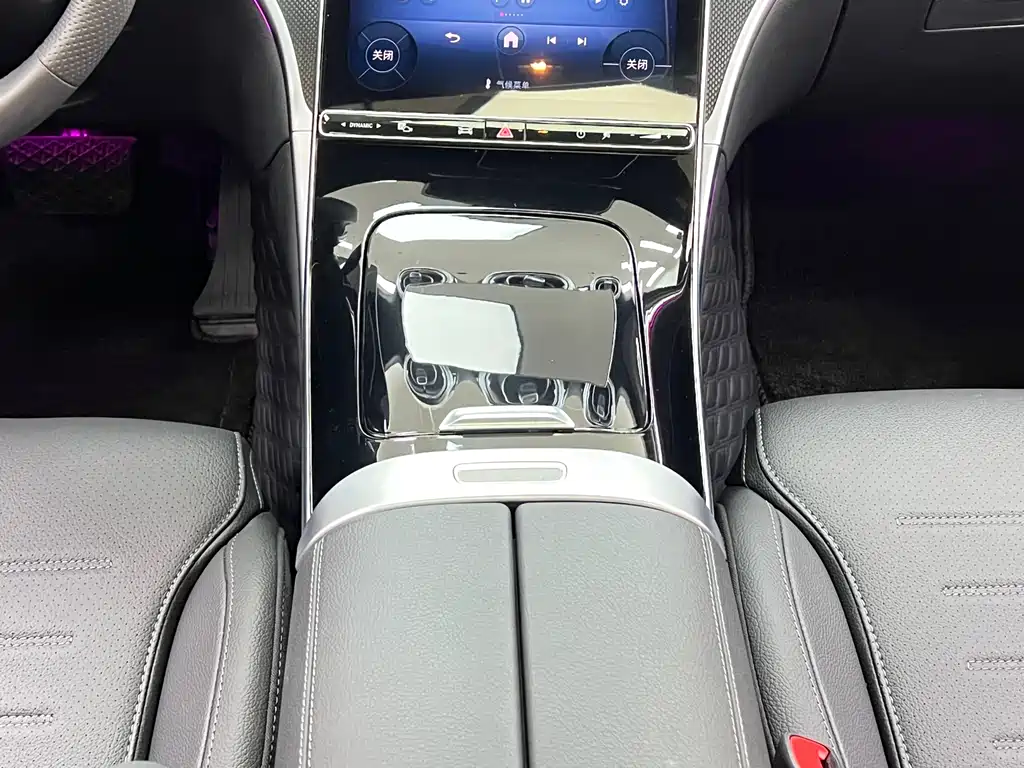 Mercedes-Benz C-Class 2025 — фото 25