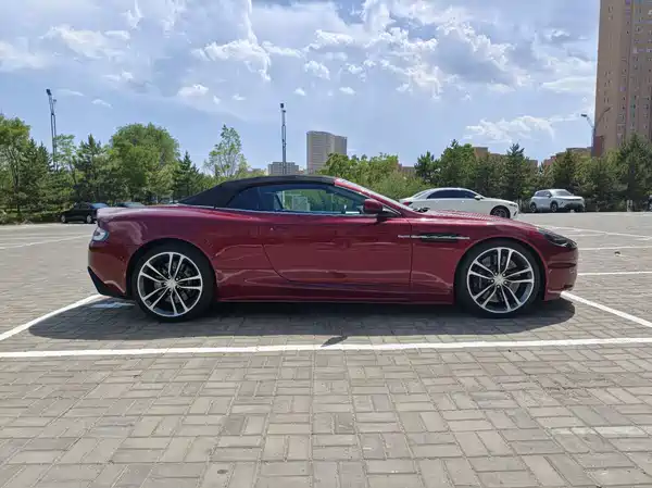 Aston Martin DBS 2009