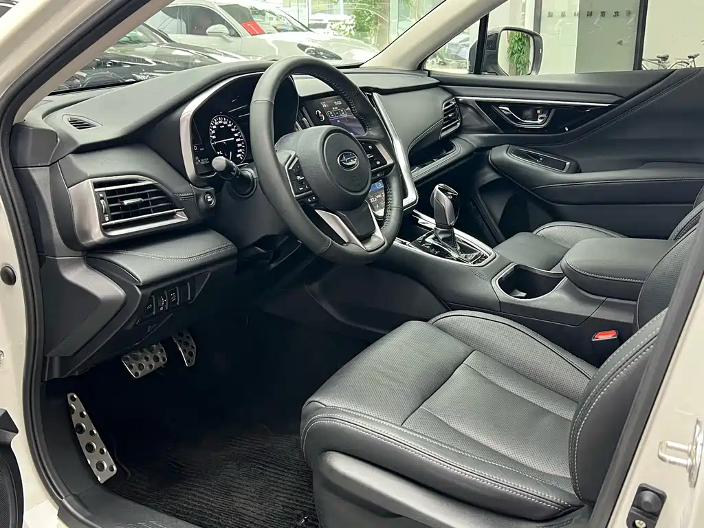 Subaru Outback 2022 — фото 11