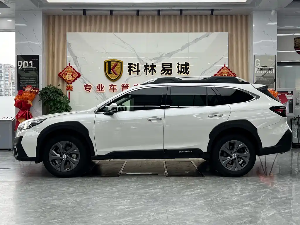 Subaru Outback 2022 — фото 7