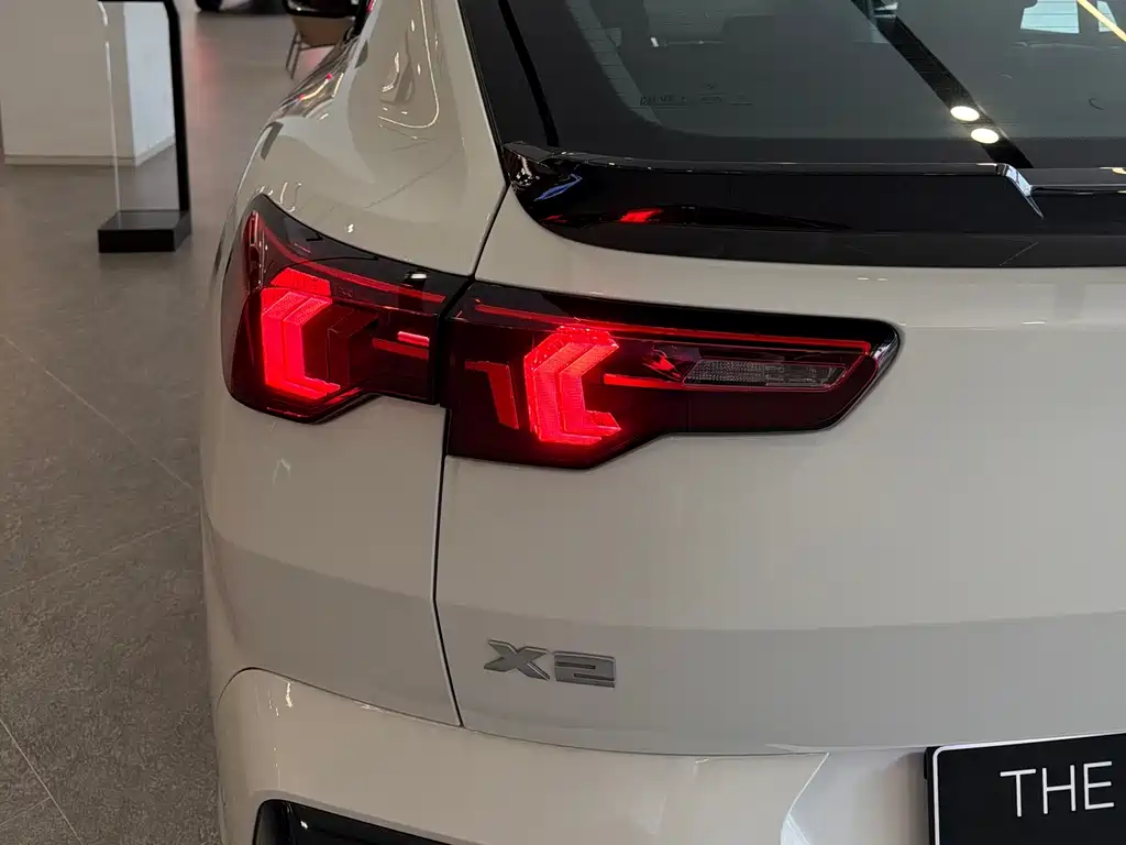 BMW X2 M35i — фото 6