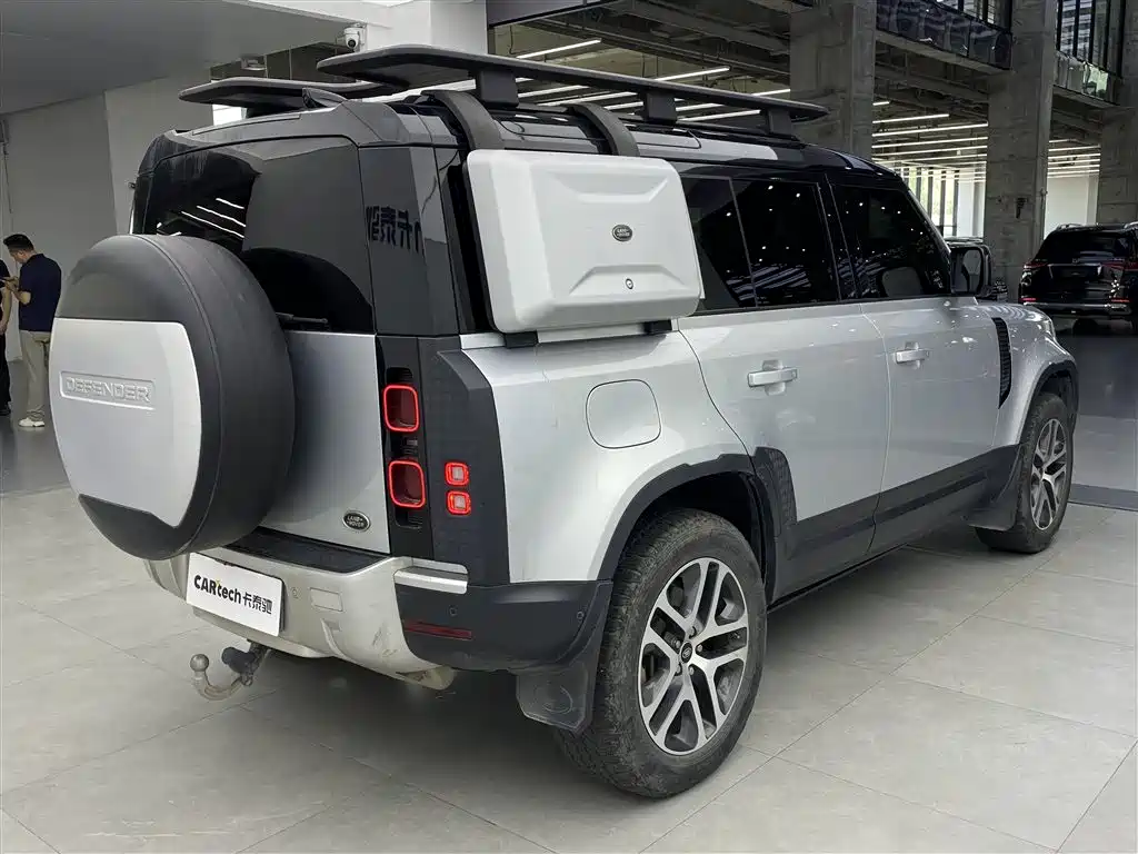 Land Rover Defender 2021 — фото 4