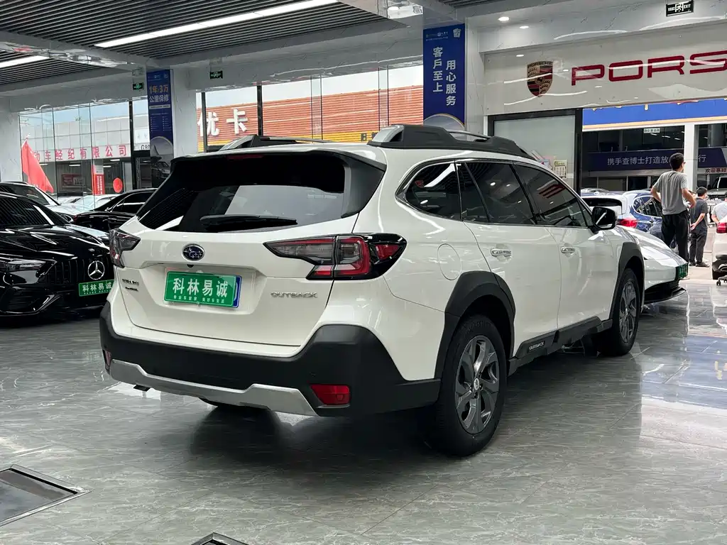 Subaru Outback 2022 — фото 4