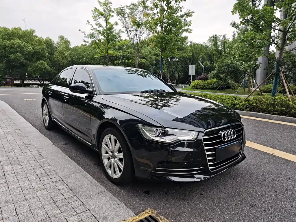 Audi A6L 2014 — фото 1