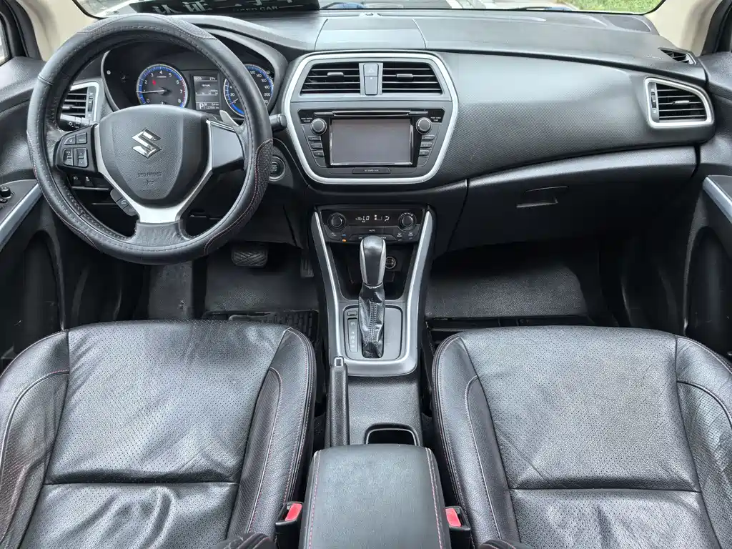 Suzuki S-Cross 2015 — фото 16