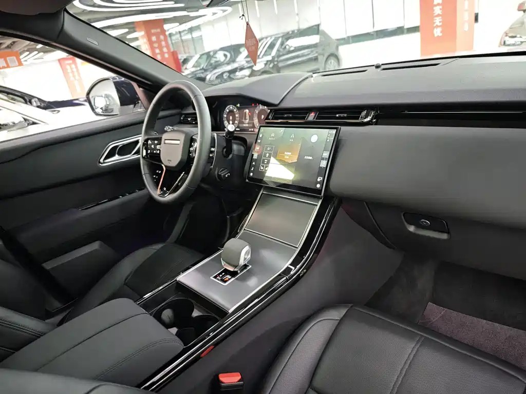 Land Rover Range Rover Velar 2024 — фото 14