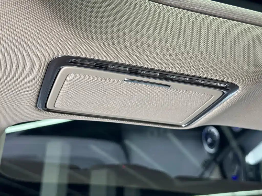 Mercedes-Benz E-Class 2020 — фото 16