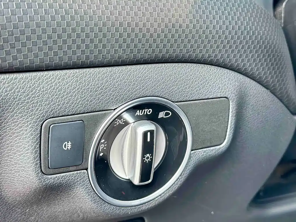Mercedes-Benz A-Class 2015 — фото 22